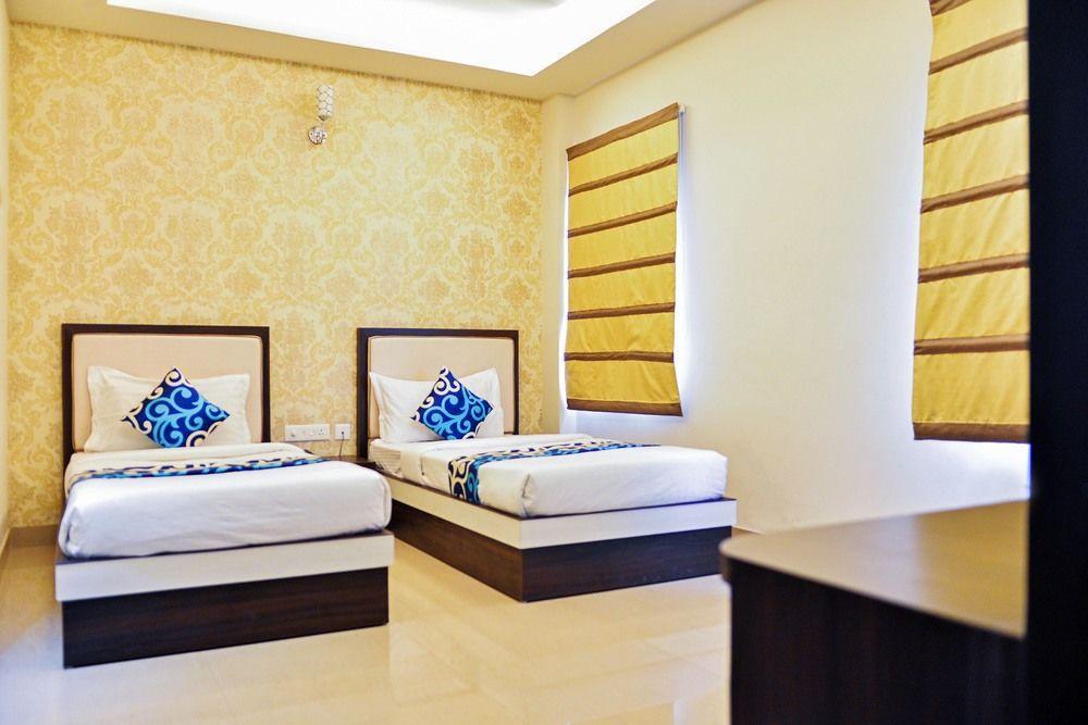 Hotel Janki International By Keymagics Varanasi Ngoại thất bức ảnh