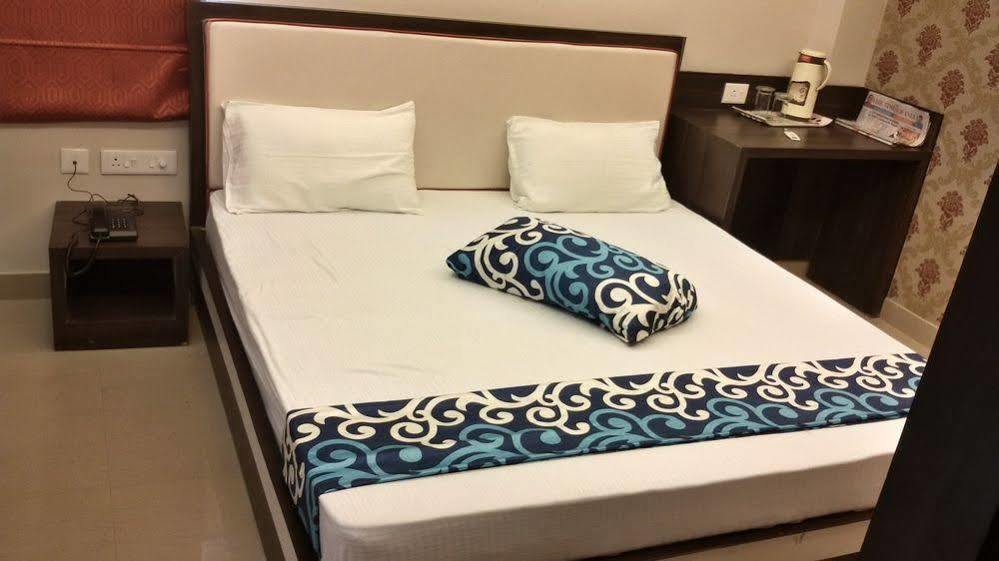 Hotel Janki International By Keymagics Varanasi Ngoại thất bức ảnh